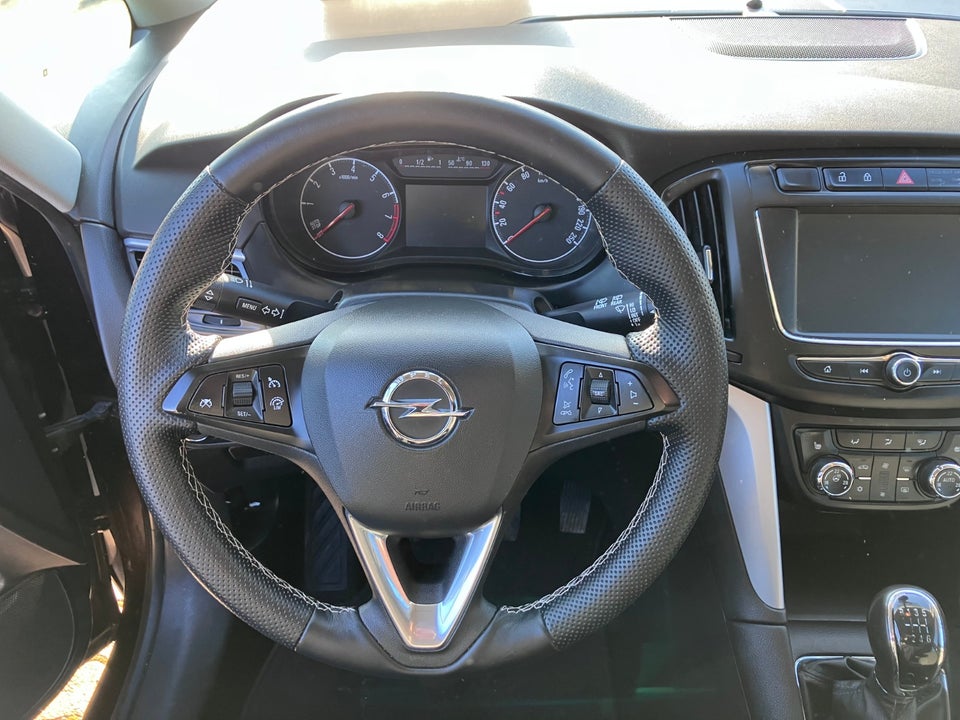 Opel Zafira Tourer 1,4 T 140 Enjoy 7prs 5d