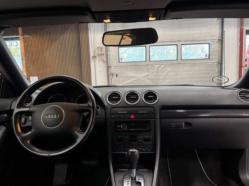 Audi A4 2,4 V6 Cabriolet Multitr. 2d