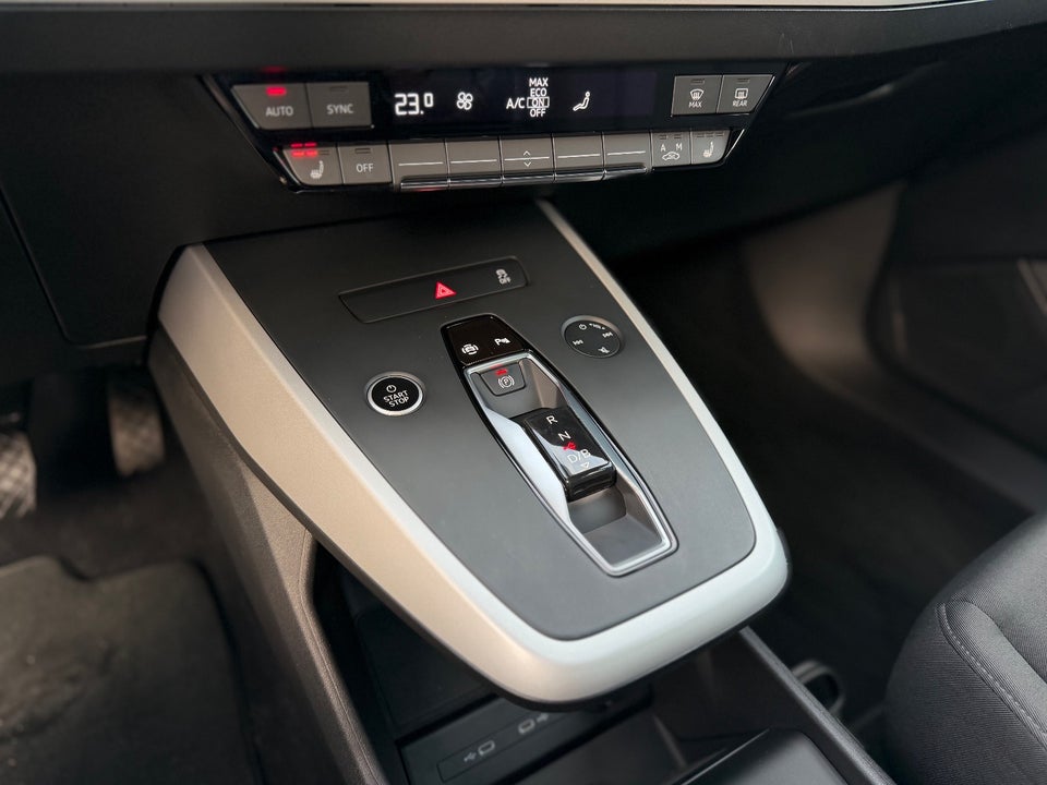 Audi Q4 e-tron 45 Advance quattro 5d