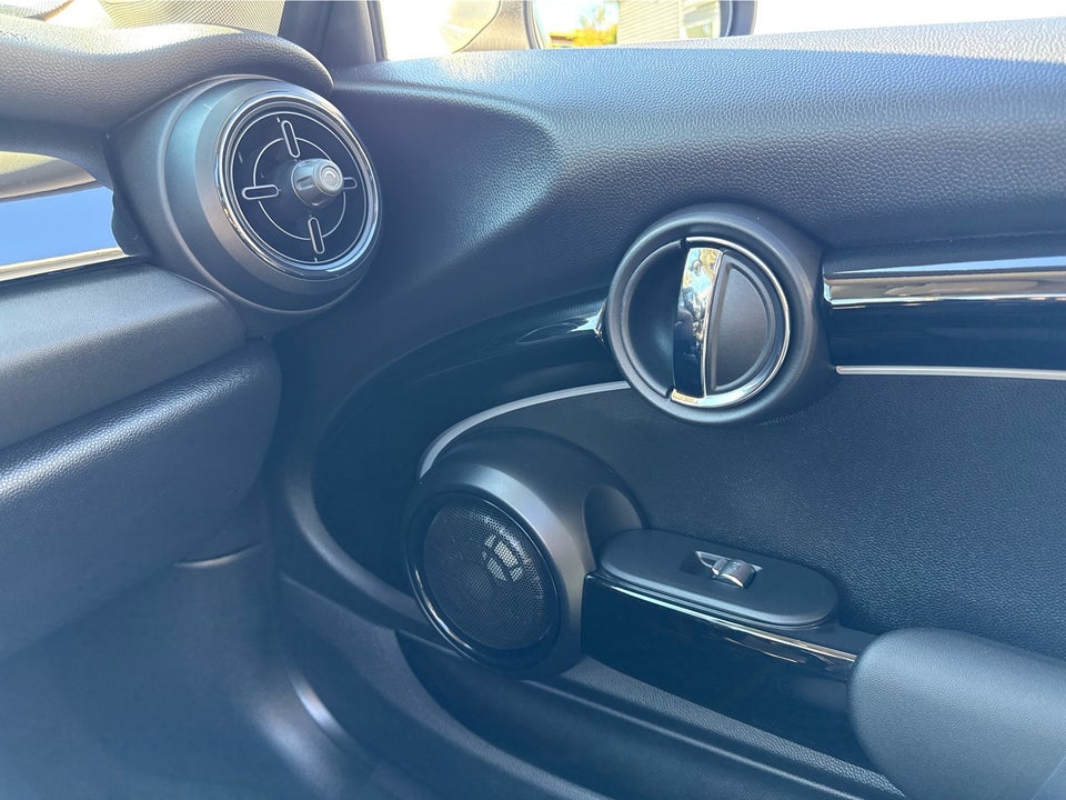 MINI Cooper SE Classic Trim 3d