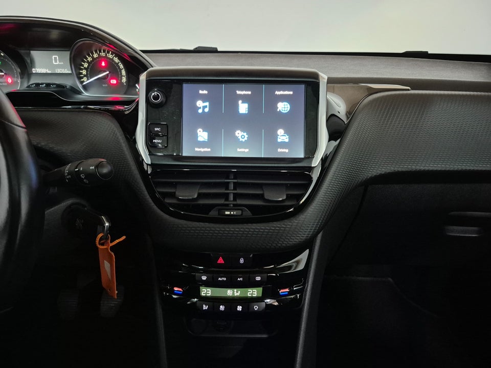 Peugeot 208 1,2 VTi 82 Allure 5d