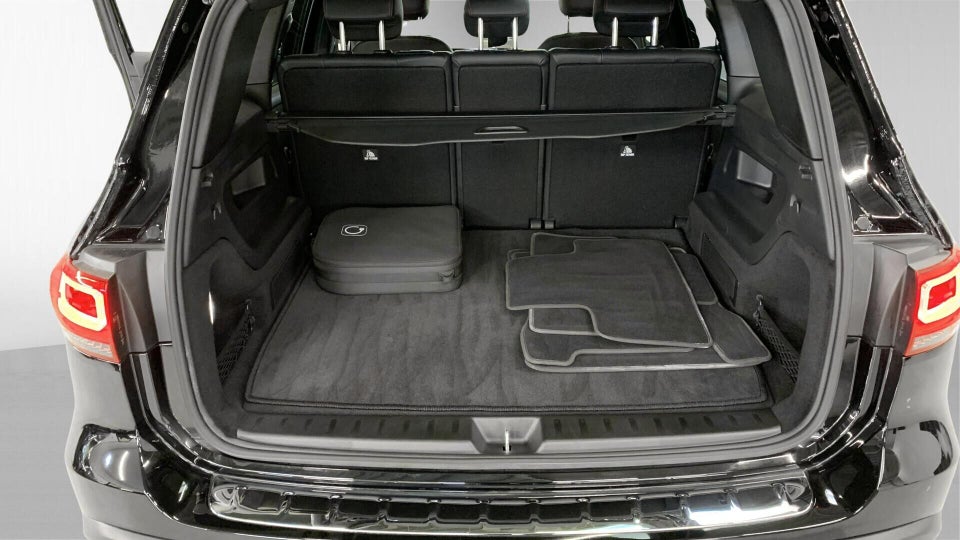 Mercedes EQB250 AMG Line 5d