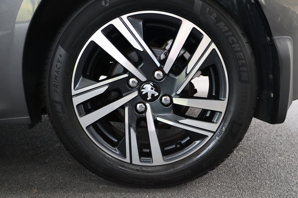 Peugeot 208 1,2 PureTech 100 Allure 5d