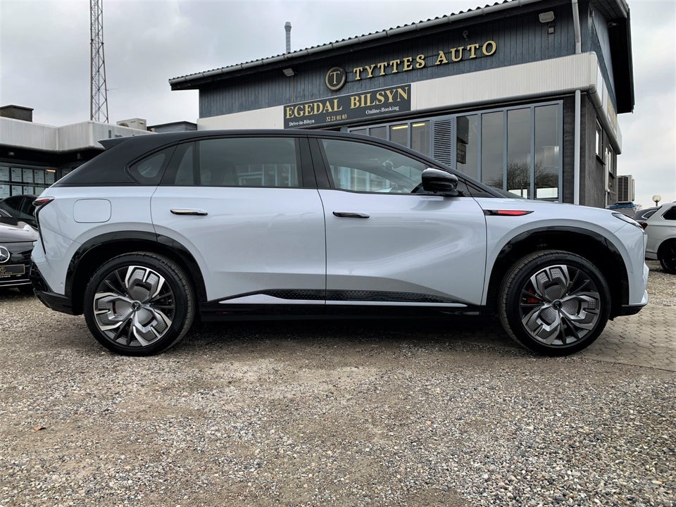 Hongqi EHS7 111 Exclusive 5d