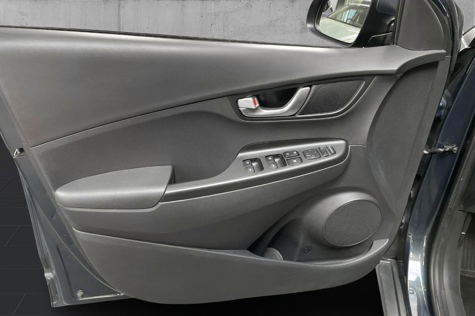 Hyundai Kona 64 EV Essential 5d