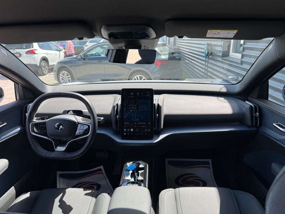 Volvo EX30 Twin Performance Plus 5d