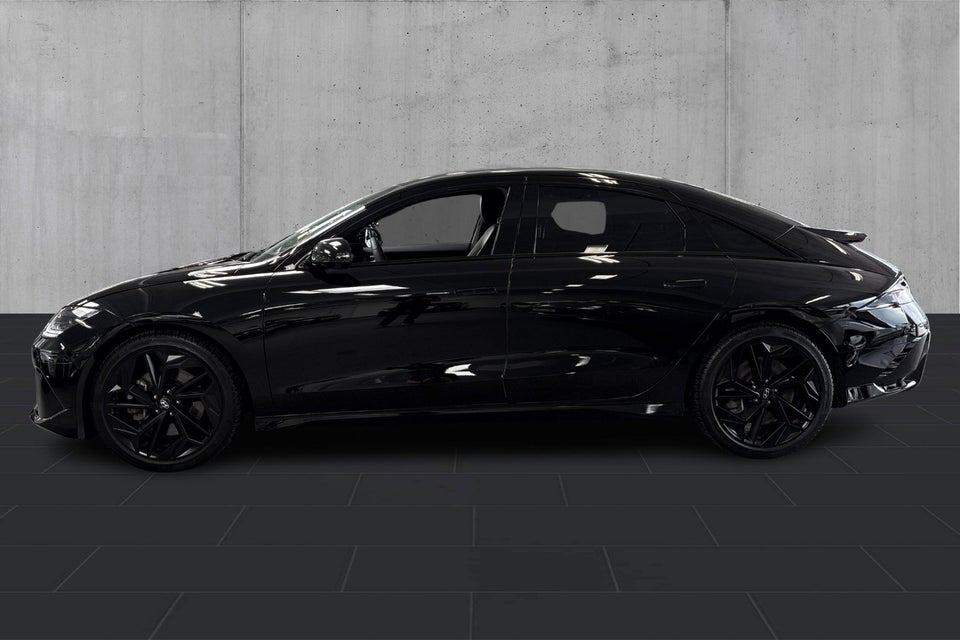 Hyundai Ioniq 6 77 Ultimate Black 4d
