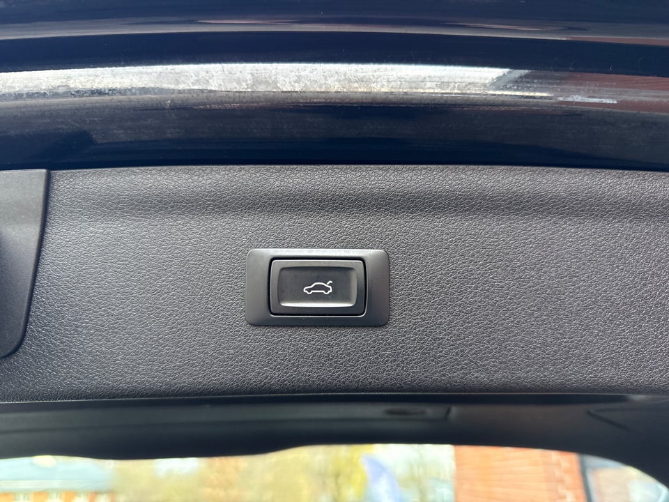 Audi Q3 2,0 TFSi 180 Design quattro S-tr. Van 5d