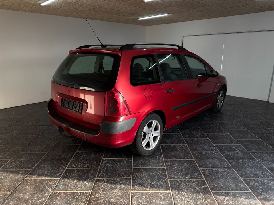 Peugeot 307 1,6 XR stc. 5d