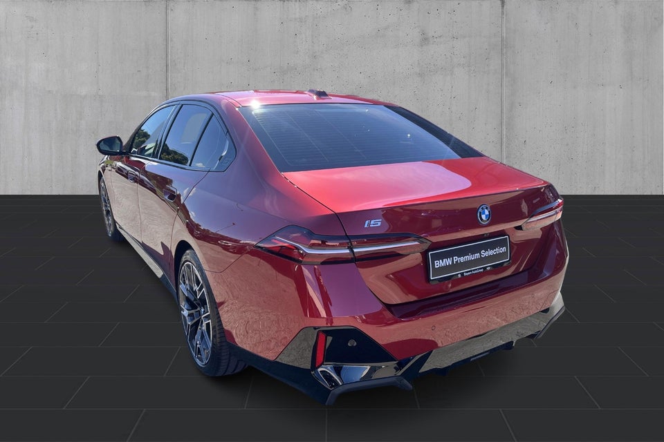 BMW i5 eDrive40 M-Sport 4d