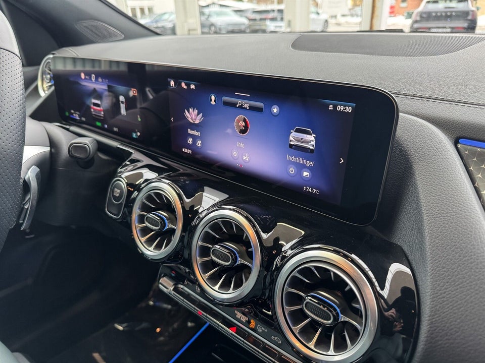 Mercedes EQA250+ AMG Line Advance Plus 5d