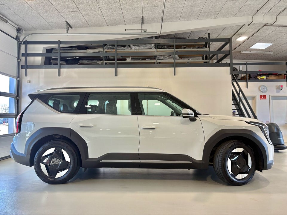 Kia EV9 76 Standard Range Upgrade RWD 7prs 5d