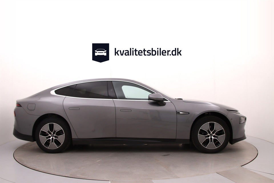 Xpeng P7 Long Range 4d