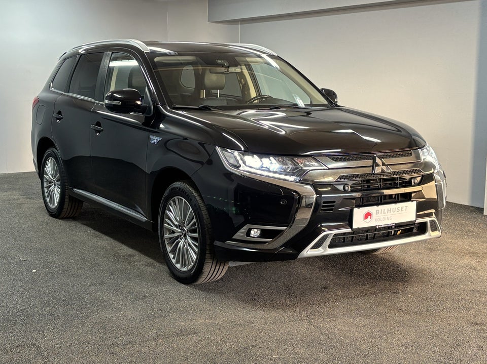 Mitsubishi Outlander 2,4 PHEV Intense CVT 4WD 5d