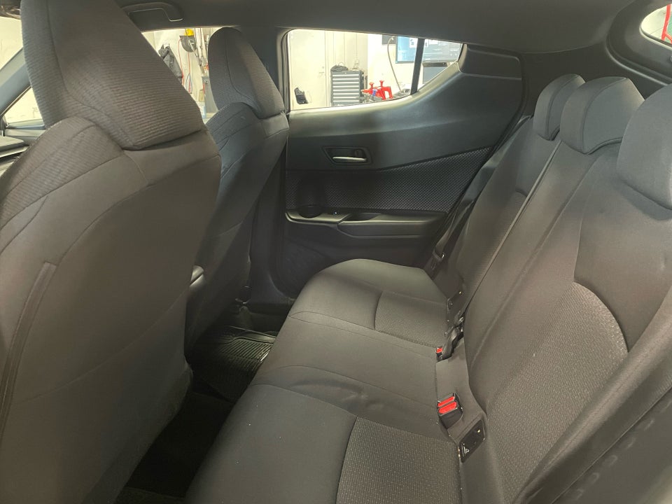 Toyota C-HR 1,8 Hybrid Limited CVT 5d