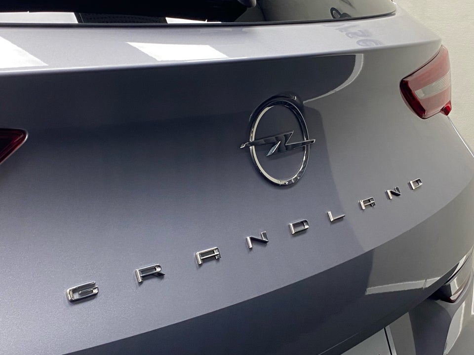 Opel Grandland 1,5 D 130 Elegance aut. 5d