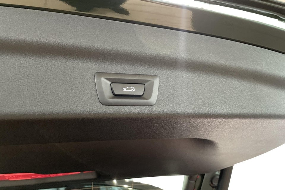 BMW iX1 eDrive20 X-Line 5d