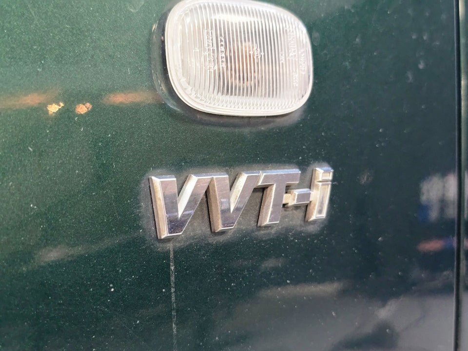 Toyota Corolla 1,6 Terra 5d