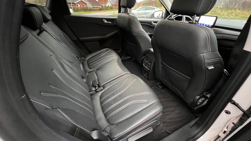 Ford Kuga 2,5 PHEV Vignale CVT 5d