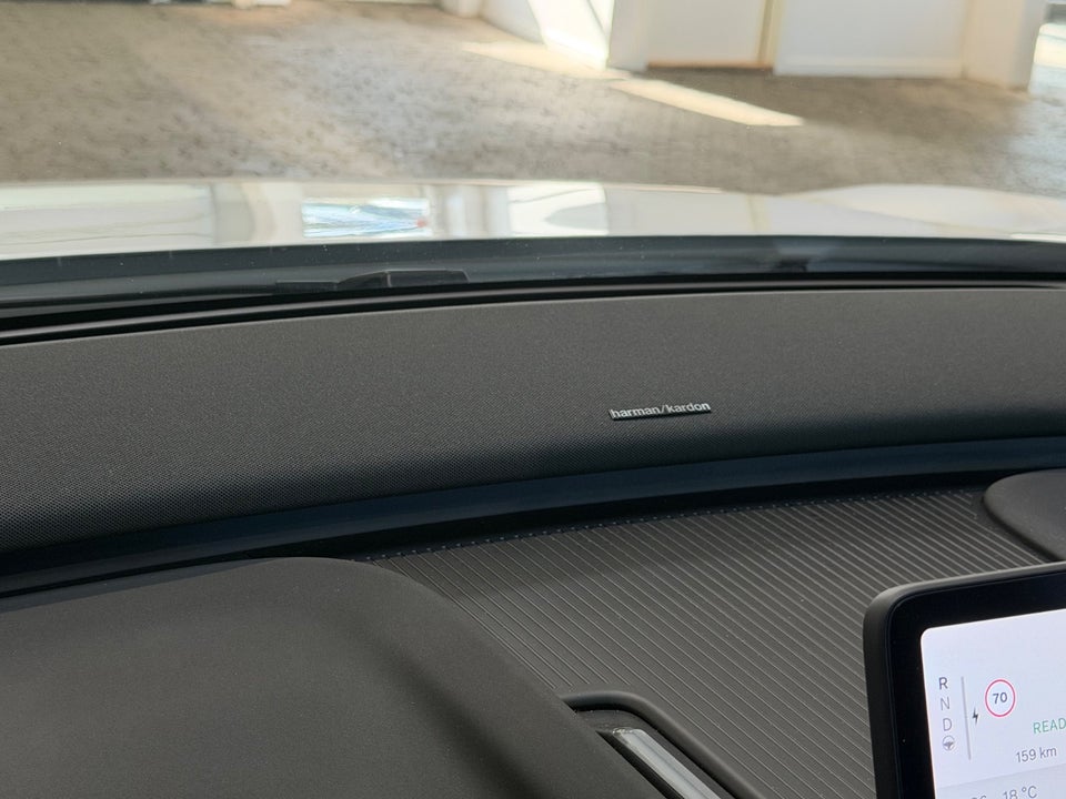 Volvo EX30 Extended Range Plus 5d