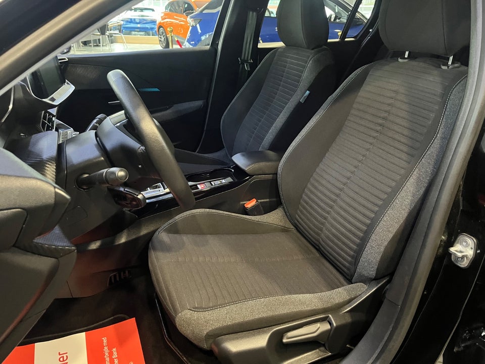 Peugeot e-208 50 Style 5d