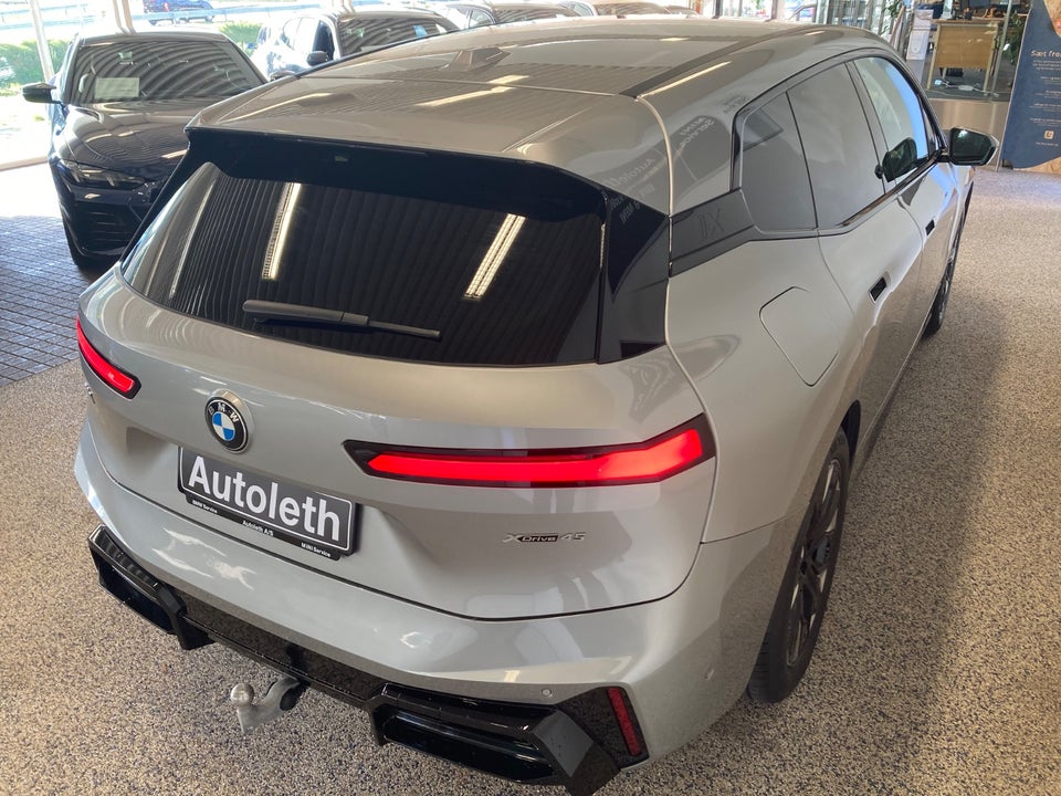 BMW iX xDrive45 M-Sport 5d