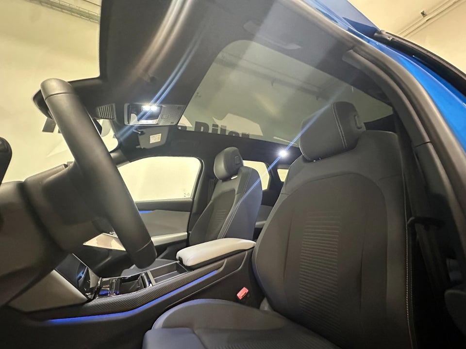 Ford Explorer 82 Premium Extended Range 5d