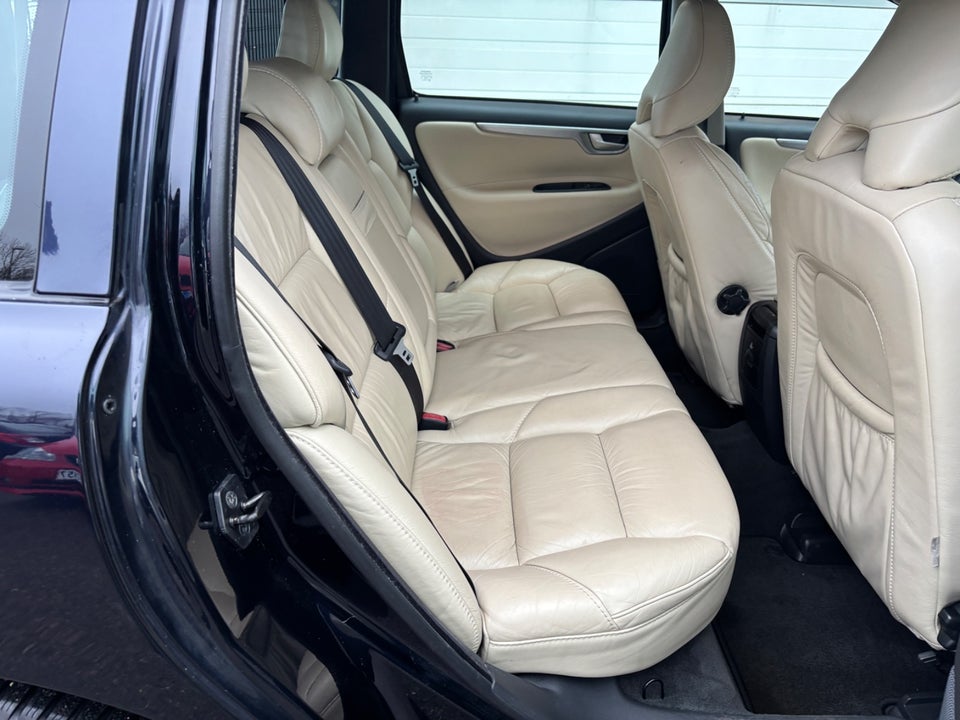 Volvo V70 2,4 140 Momentum aut. 5d