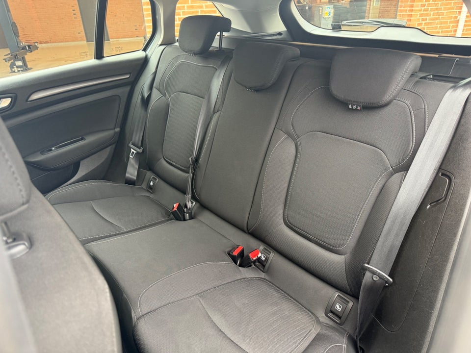 Renault Megane IV 1,6 E-Tech Sport Tourer 5d