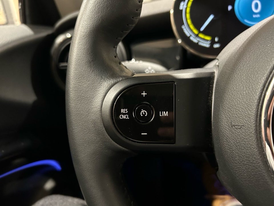 MINI Cooper SE Classic Trim 3d