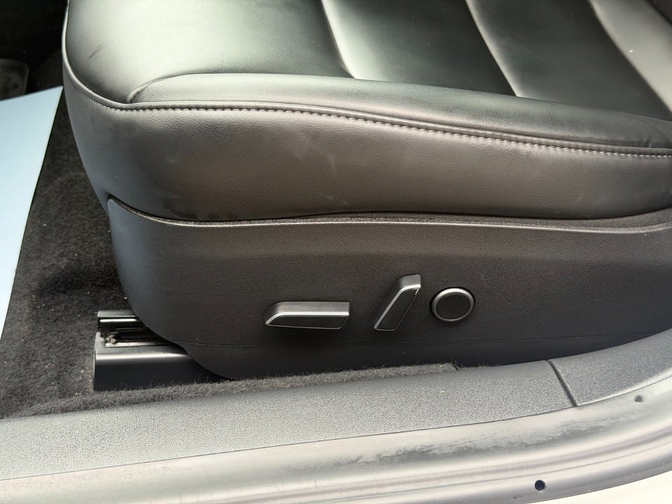 Tesla Model 3 Long Range AWD 4d