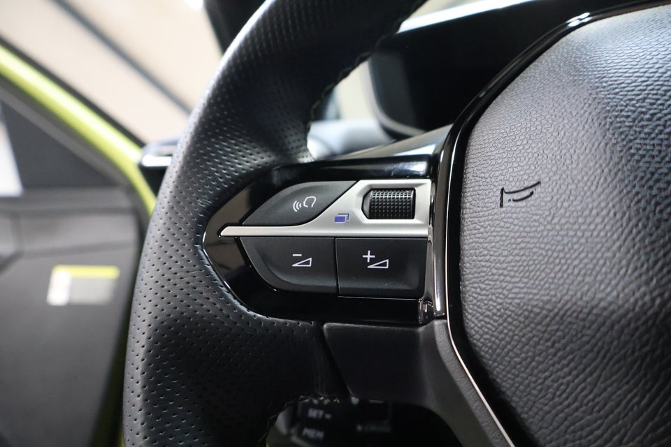 Peugeot e-208 54 GT 5d