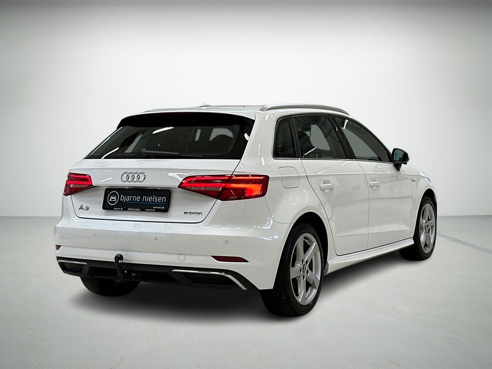 Audi A3 1,4 e-tron Sportback S-tr. 5d