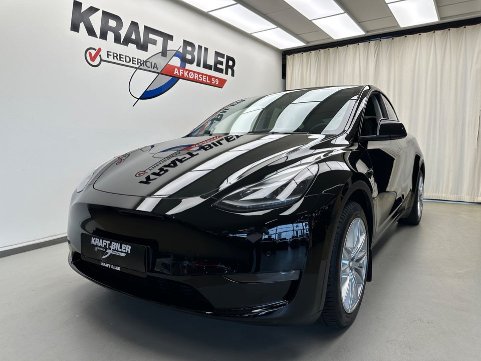 Tesla Model Y Long Range AWD 5d