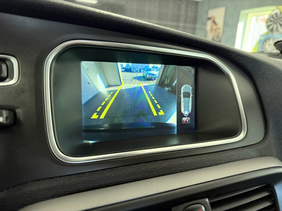 Volvo V40 1,6 D2 115 Kinetic Drive-E 5d