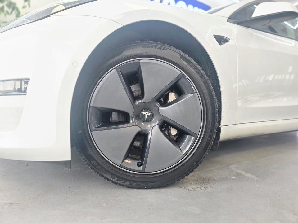 Tesla Model 3 Long Range AWD 4d