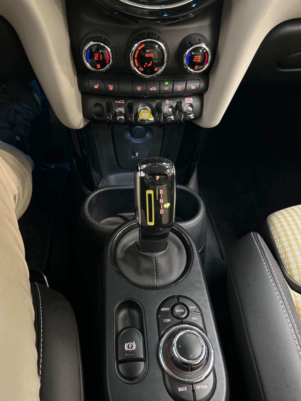 Mini Cooper SE 284ch - 1 ère main - Autonomie 230km - Jantes 16" - Led - Vitual cokpit - Sièges chauffants