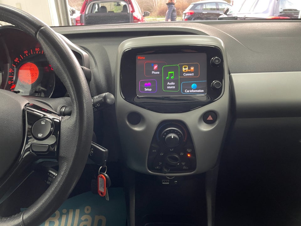 Toyota Aygo 1,0 VVT-i x-press 5d