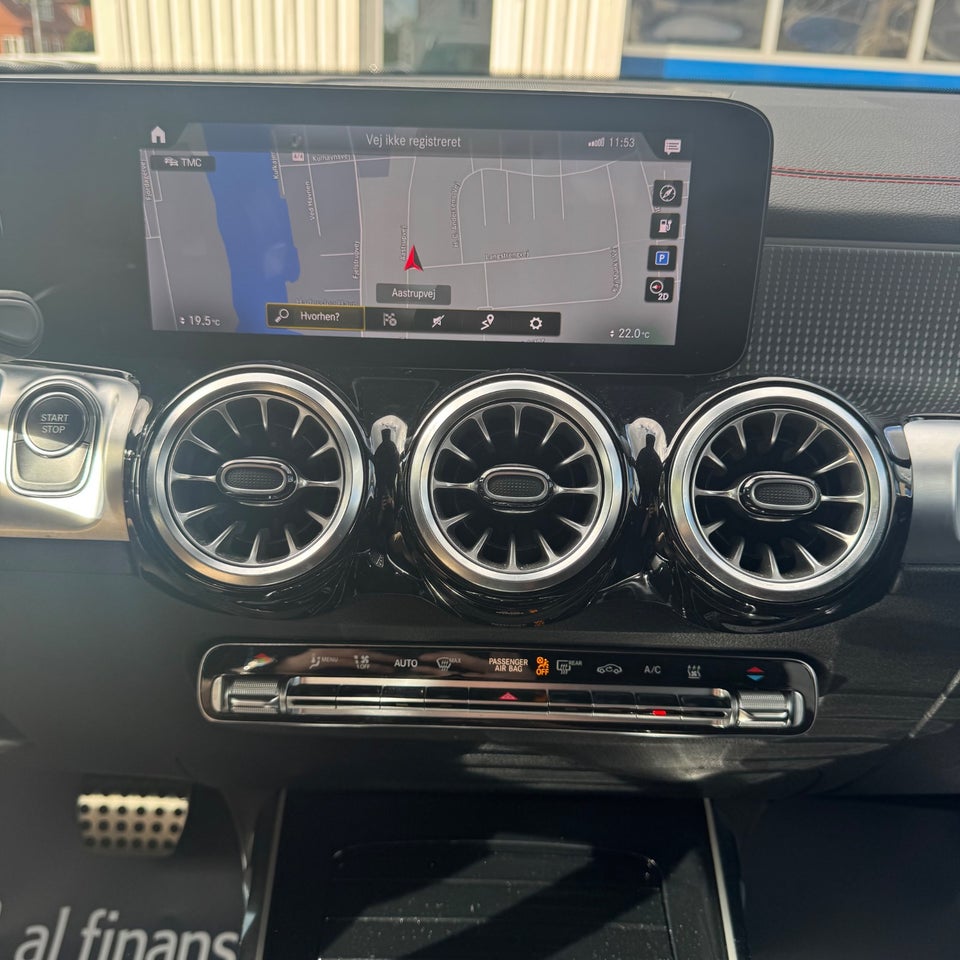Mercedes EQB250 AMG Line 5d