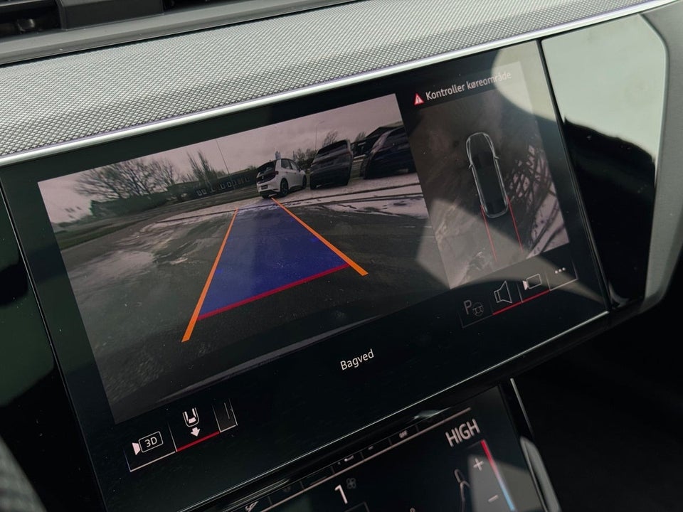 Audi Q8 e-tron 55 S-line Sportback quattro 5d