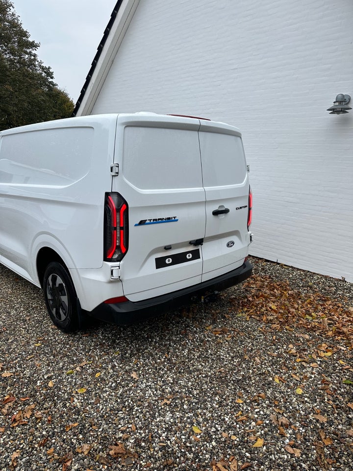 Ford E-Transit Custom 320S 64 Limited