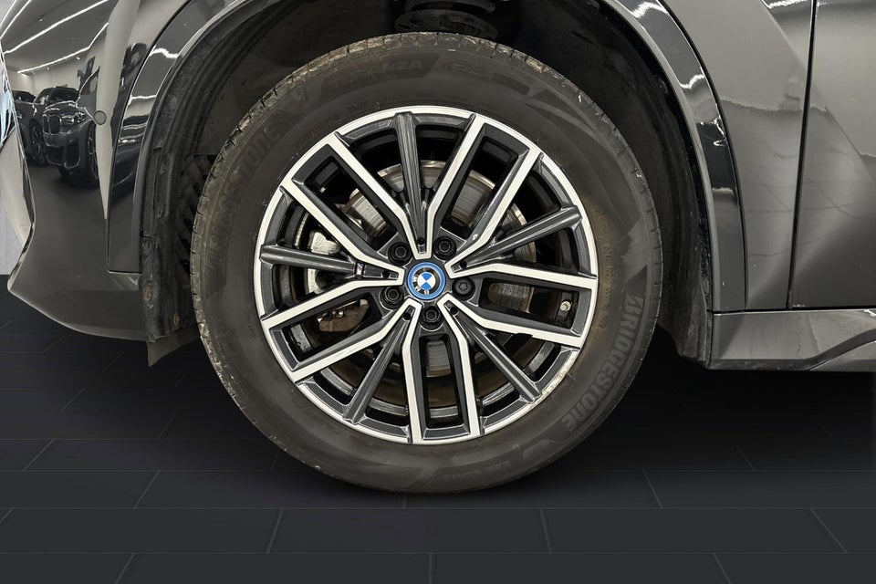 BMW iX1 xDrive30 M-Sport 5d