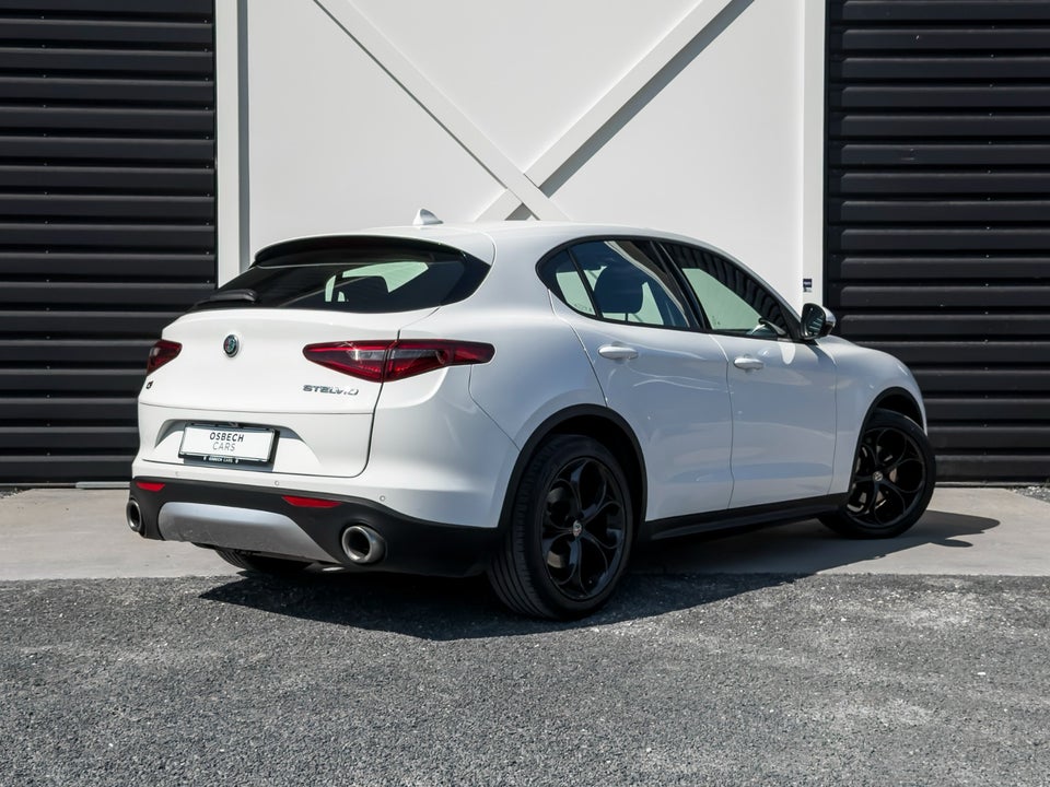 Alfa Romeo Stelvio 2,0 T 200 Edizione aut. Q4 5d