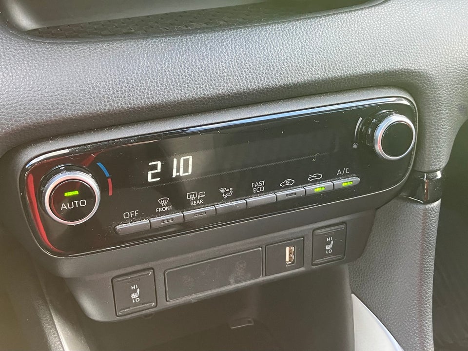 Toyota Yaris 1,5 Hybrid Active Tech e-CVT 5d