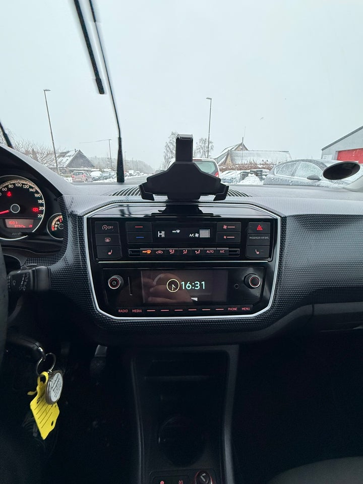 VW Up! 1,0 MPi 60 White Up! BMT 5d