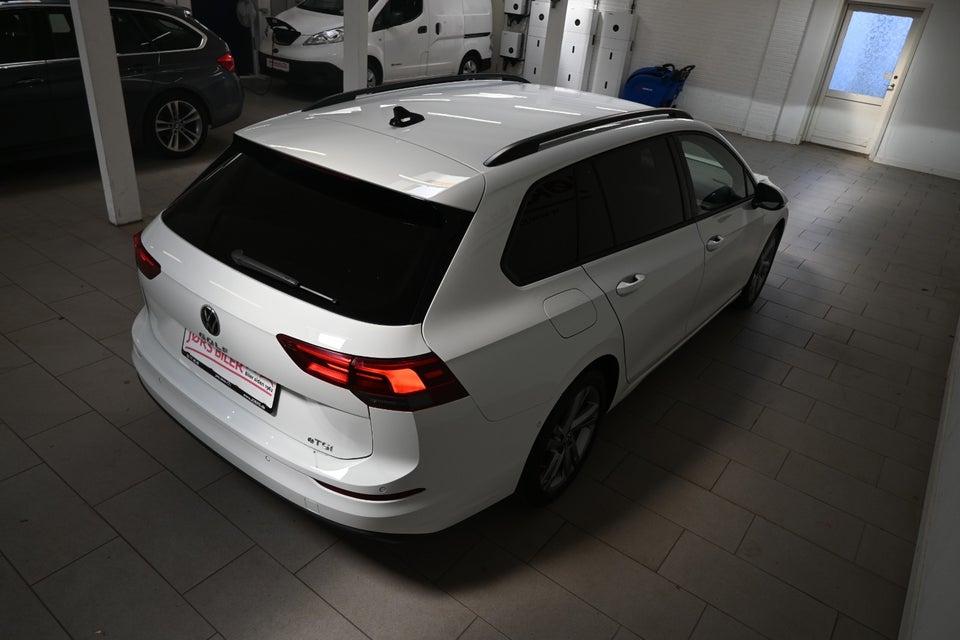 VW Golf VIII 1,5 eTSi 130 Life Variant DSG 5d