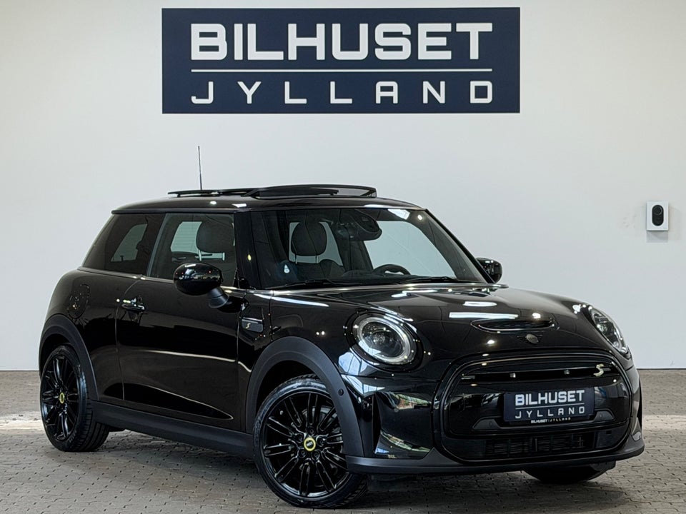 MINI Cooper SE Classic Trim 3d