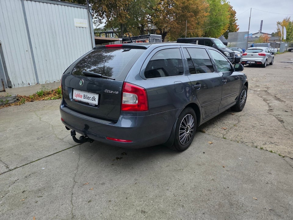 Skoda Octavia 1,2 TSi 105 Ambiente Combi 5d