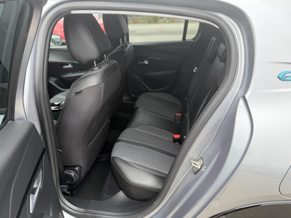 Peugeot e-208 50 Allure 5d