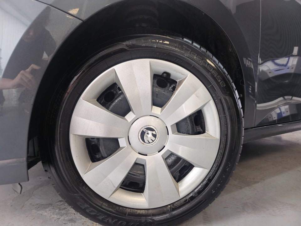 Skoda Fabia 1,0 MPi 60 Ambition Combi 5d
